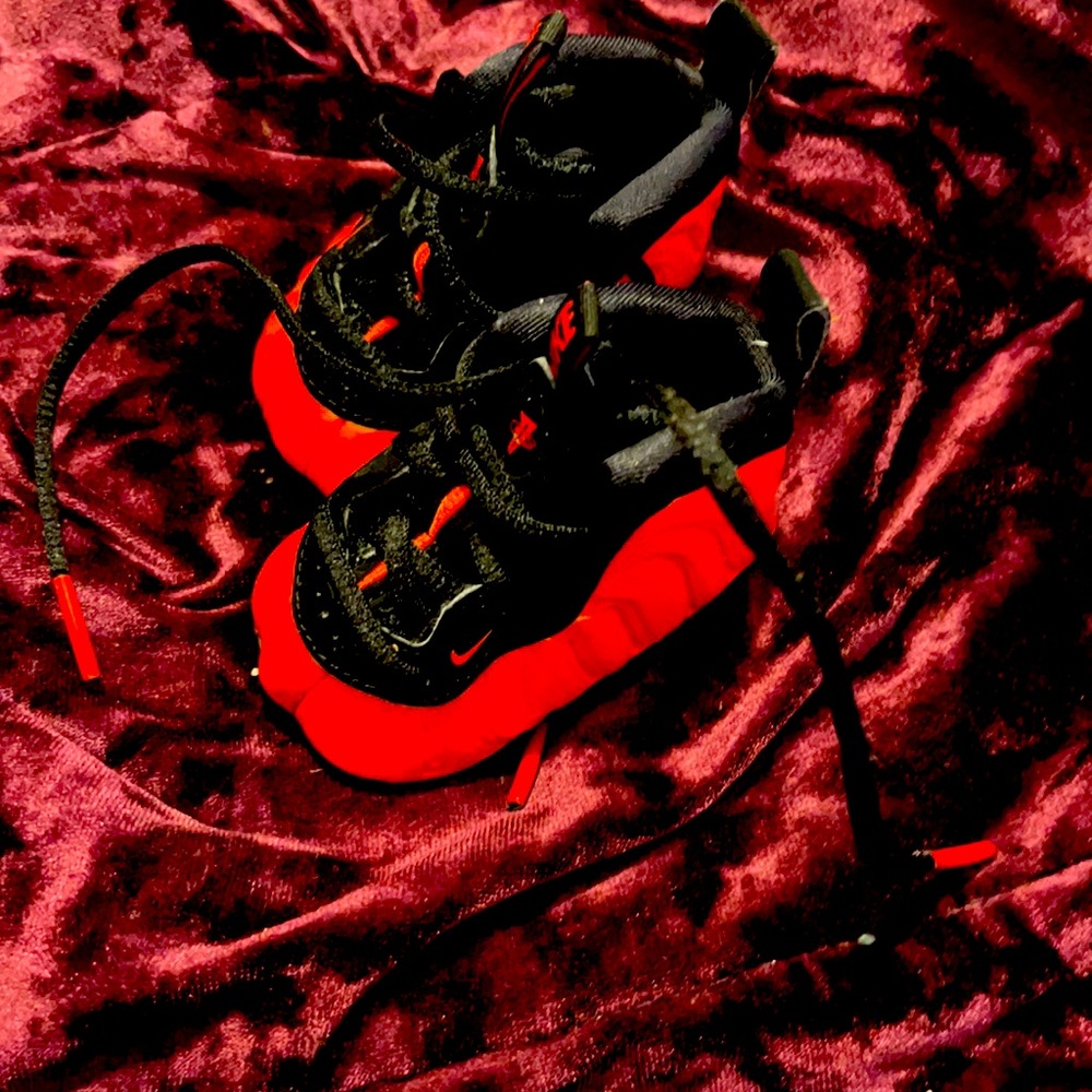 Nike crib Habanero Red